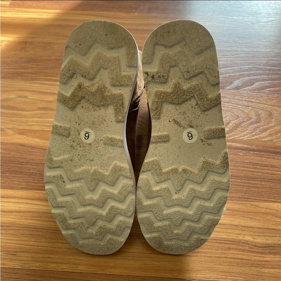 Universal Thread Boots - Picture 4 of 5